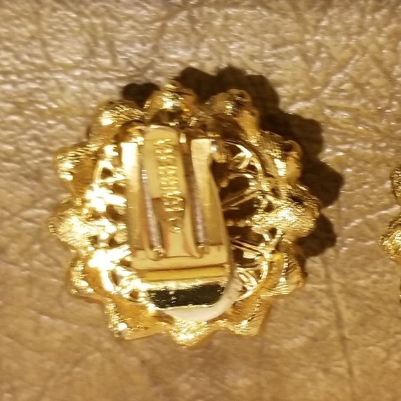 RARE DESIGNER VINTAGE JOSE & MARIA BARRERA FLOWER ROUND CLUSTER Crystal Earrings - Picture 3 of 12